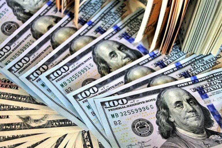 How Much Money Can You Make by ELO Boosting in League of Legends?