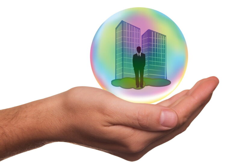 Top 5 Types Of Insurance That Safeguard The Business From Risks