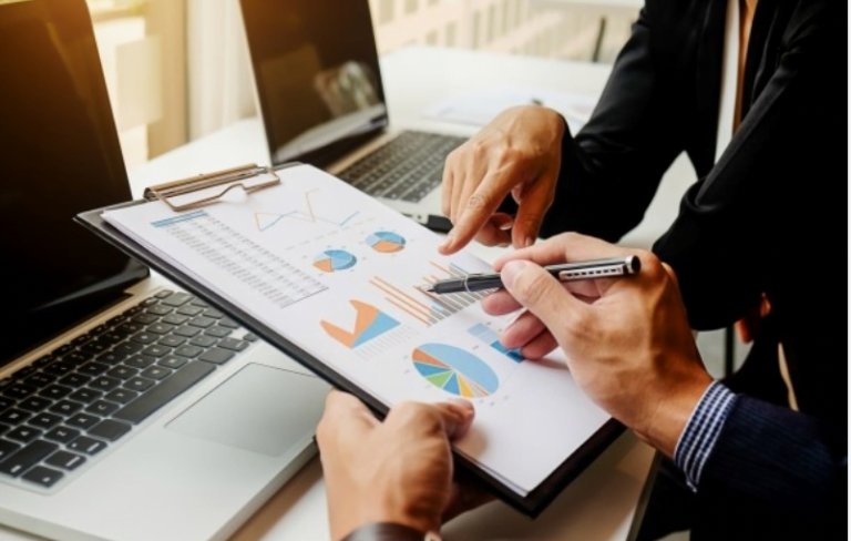 Tips To Manage Your Finances Smartly
