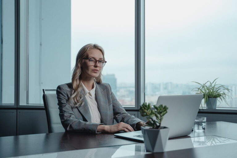 What Rising of Artificial Intelligence Brings to the Leaders