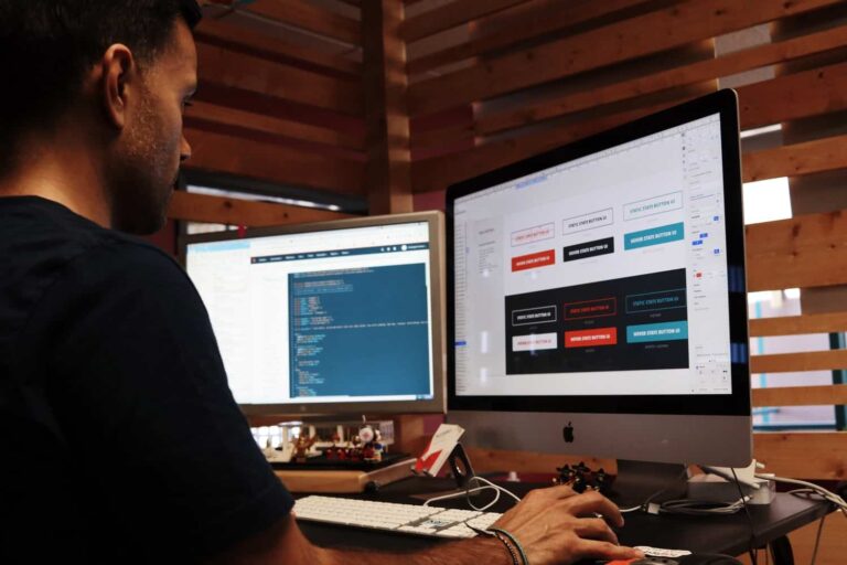 Why Startups and Struggling Businesses Need Web Design Service?