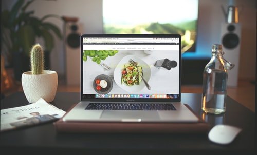 3. Build Your Restaurant Website And Social Media page