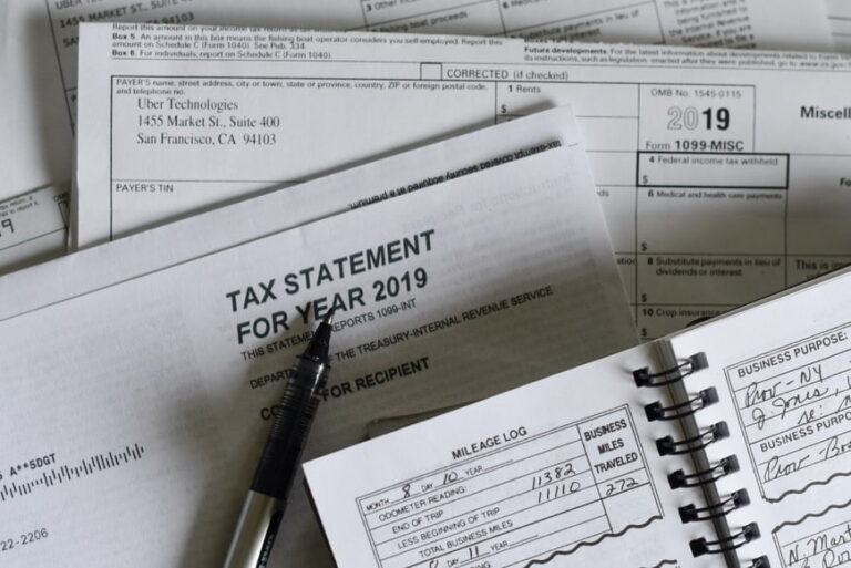 Understanding Crowdfunding Websites For Nonprofits & The Tax Bracket You Might Fall Into