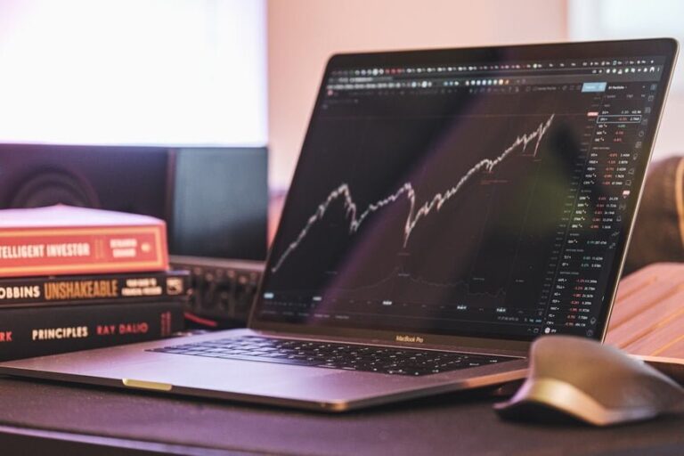 Things to Consider Before First-time Investing in Stocks – Beginners Guide