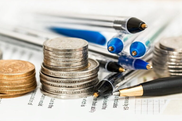 4 Practical Ways Not To Go Flat Broke Before You Reach Retirement