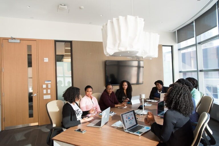 The Benefits of Hybrid Meetings