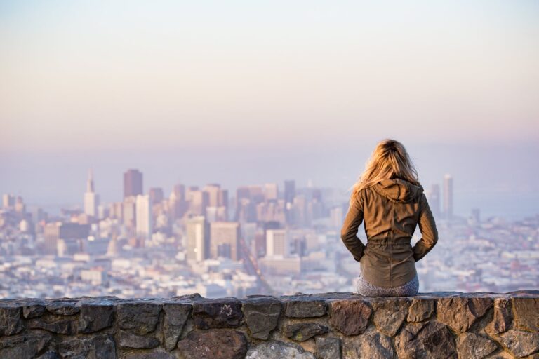 Top 4 Tips on how to stay safe if you are a woman living alone