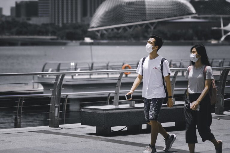 Struggling to Managing Money As a Couple? Do Not Fret As We Have Got the Right Guide for You