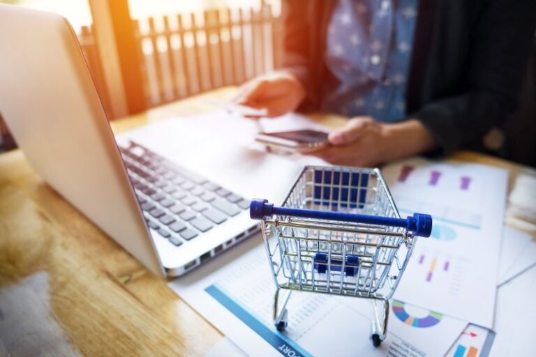 Accelerating eCommerce: Growth with Headless Commerce