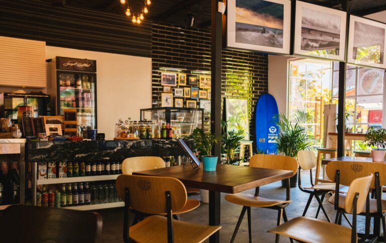 7 Interior Design Tips for Restaurants to Attract More Customer