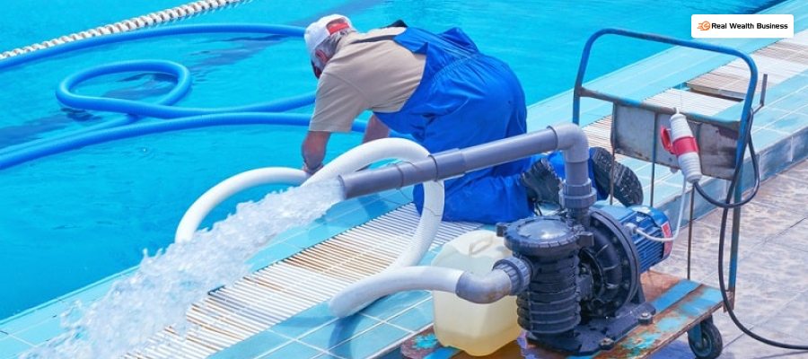 What Is A Pool Cleaning Business?
