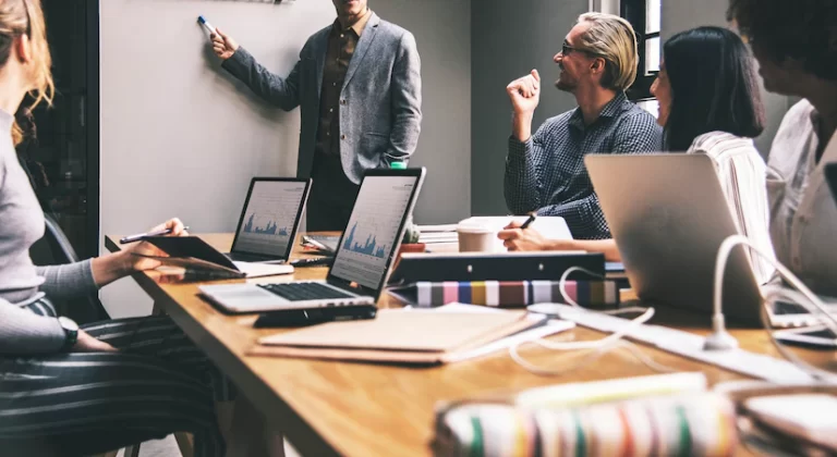 How to Start a Business: Basic Guide