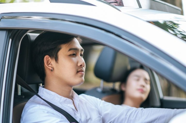 6 Tips For Dealing With A Car Accident The Right Way