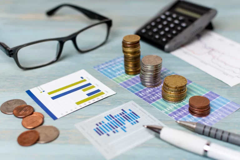 Comparing Simple Interest Loans vs. Compounding Interest Loans