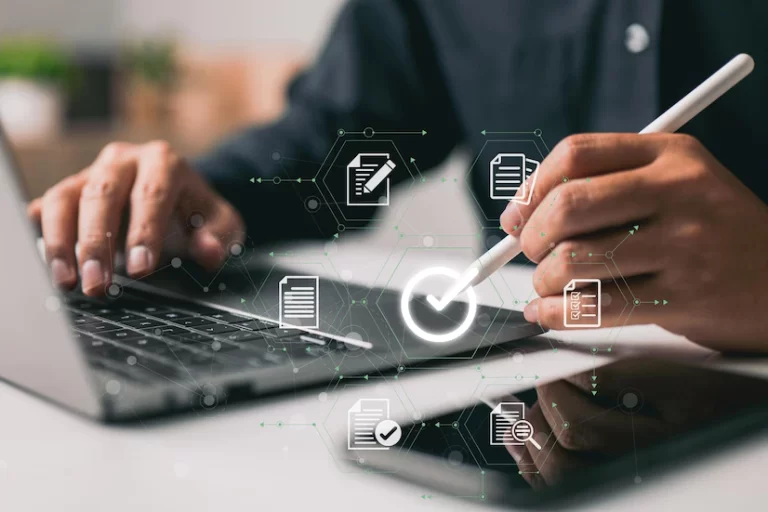 Online Contract Management: What Is It, Types, Risks & Benefits