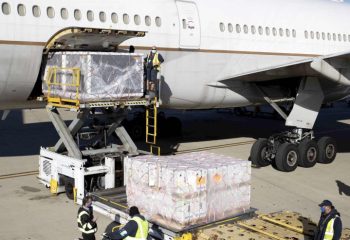 how many jobs are available in air freight/delivery services
