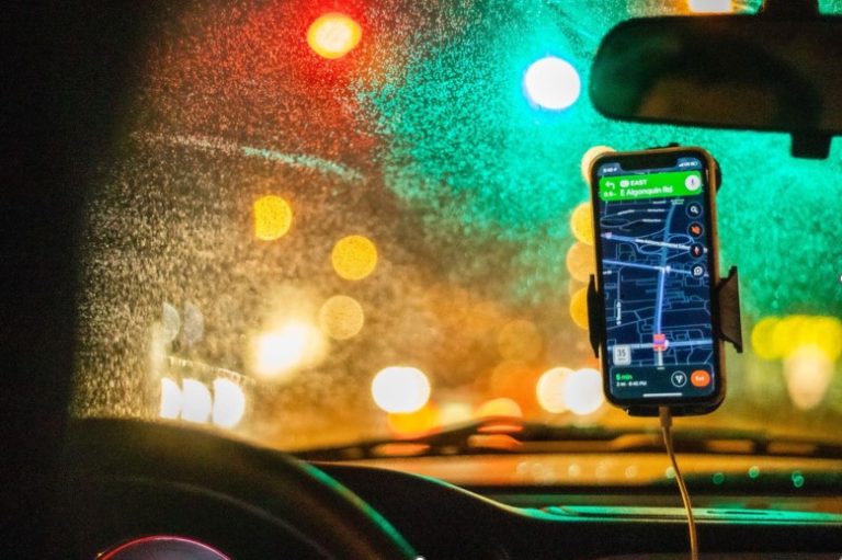 Is There A Commercial Vehicle GPS?