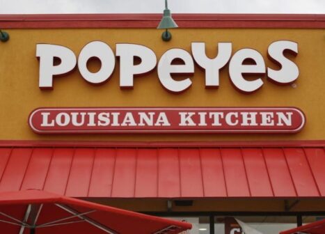 what time does Popeyes close