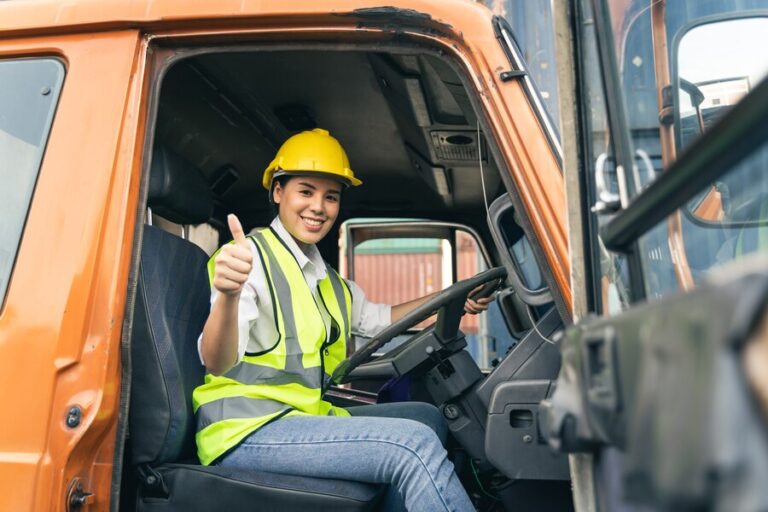 8 Essential Truck Driver Safety Tips To Minimize Risk