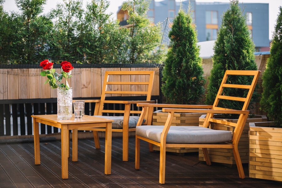 Benefits Of Commercial Patio Furniture: