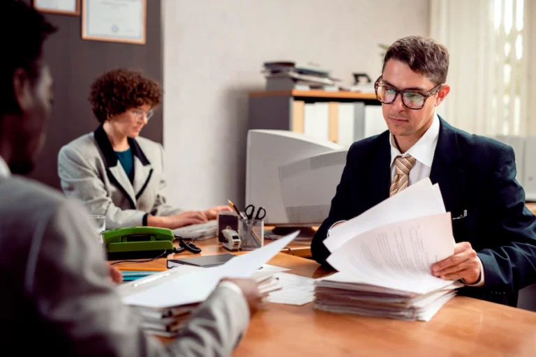Why Smart Businesses Are Outsourcing Legal Processes And You Should Too