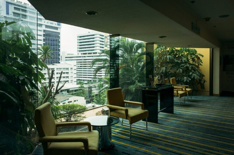 Impressive Office Garden Ideas for Colleagues and Clients
