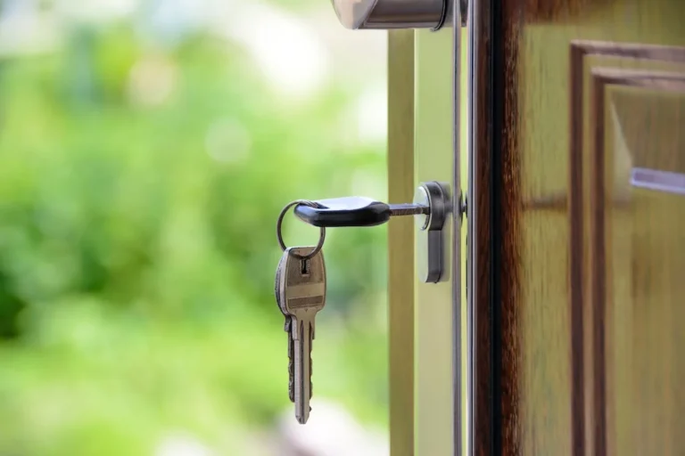 How To Maximize Real Estate Investment Returns Using House Hacking