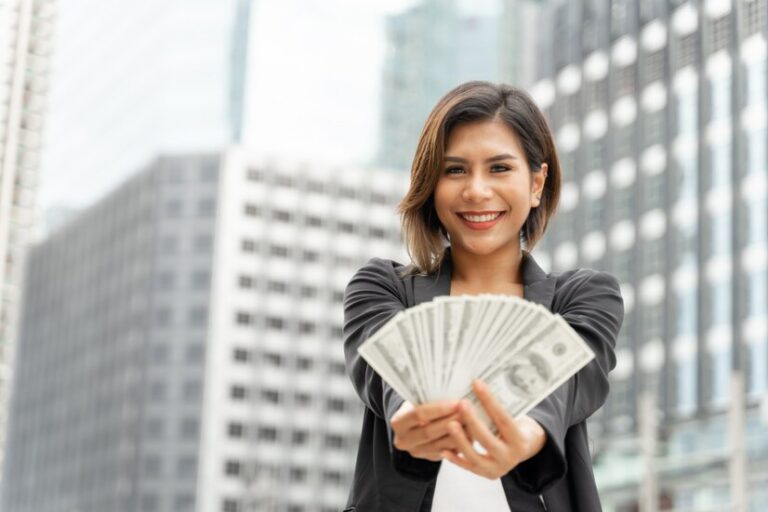 10 Must-Know Hacks For Achieving Financial Bliss