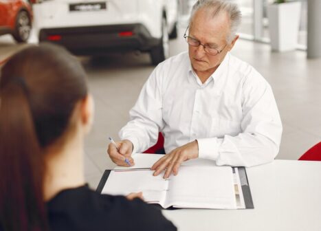 Signing A Car Loan Contract In Canada