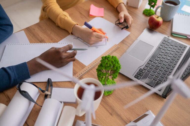 Cutting-Edge Strategies For Reducing Energy Consumption In Workspaces