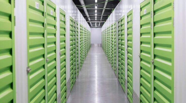 Top Benefits Of Using Self-storage For An Online Business