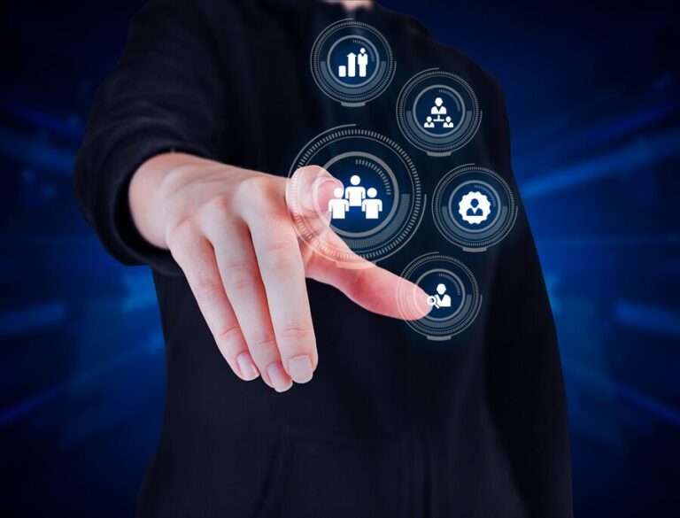 Managing Workforce Diversity With HRIS Software