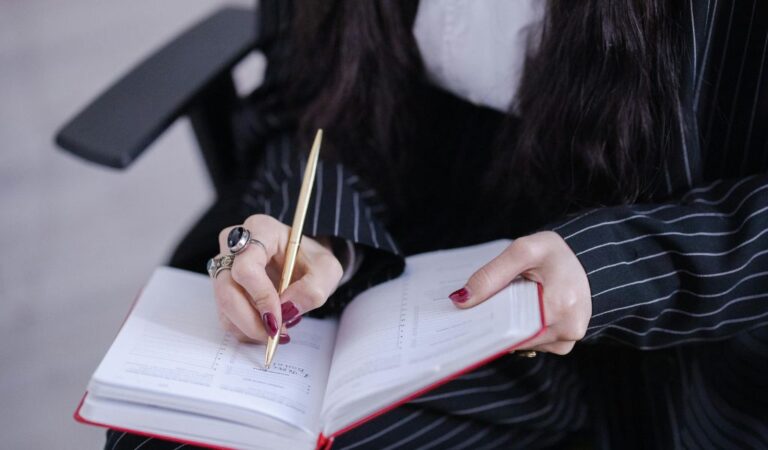 The CEO’s Secret Weapon: Why Every Founder Needs a Personal Assistant