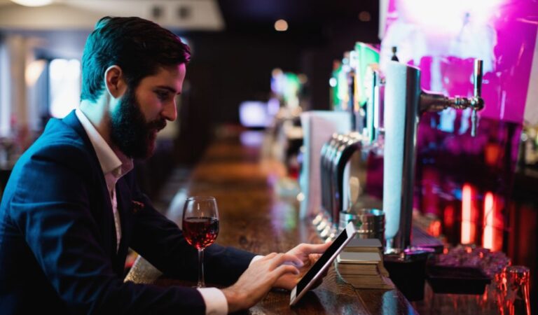 The Business Behind the Growth of Online Casino Platforms
